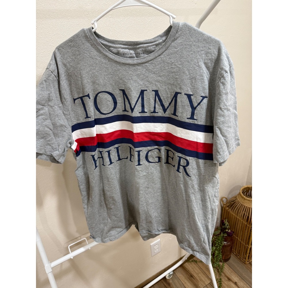 Tommy Hilfiger Men's XL Logo Graphic T-Shirt Gray Red White Blue Classic Flag